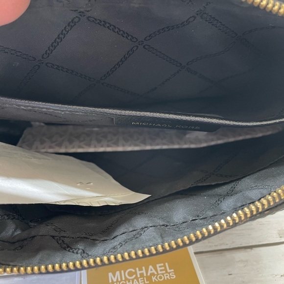 Michael Kors Cross-Body Bag Purse Jet Set - Picture 11 of 11